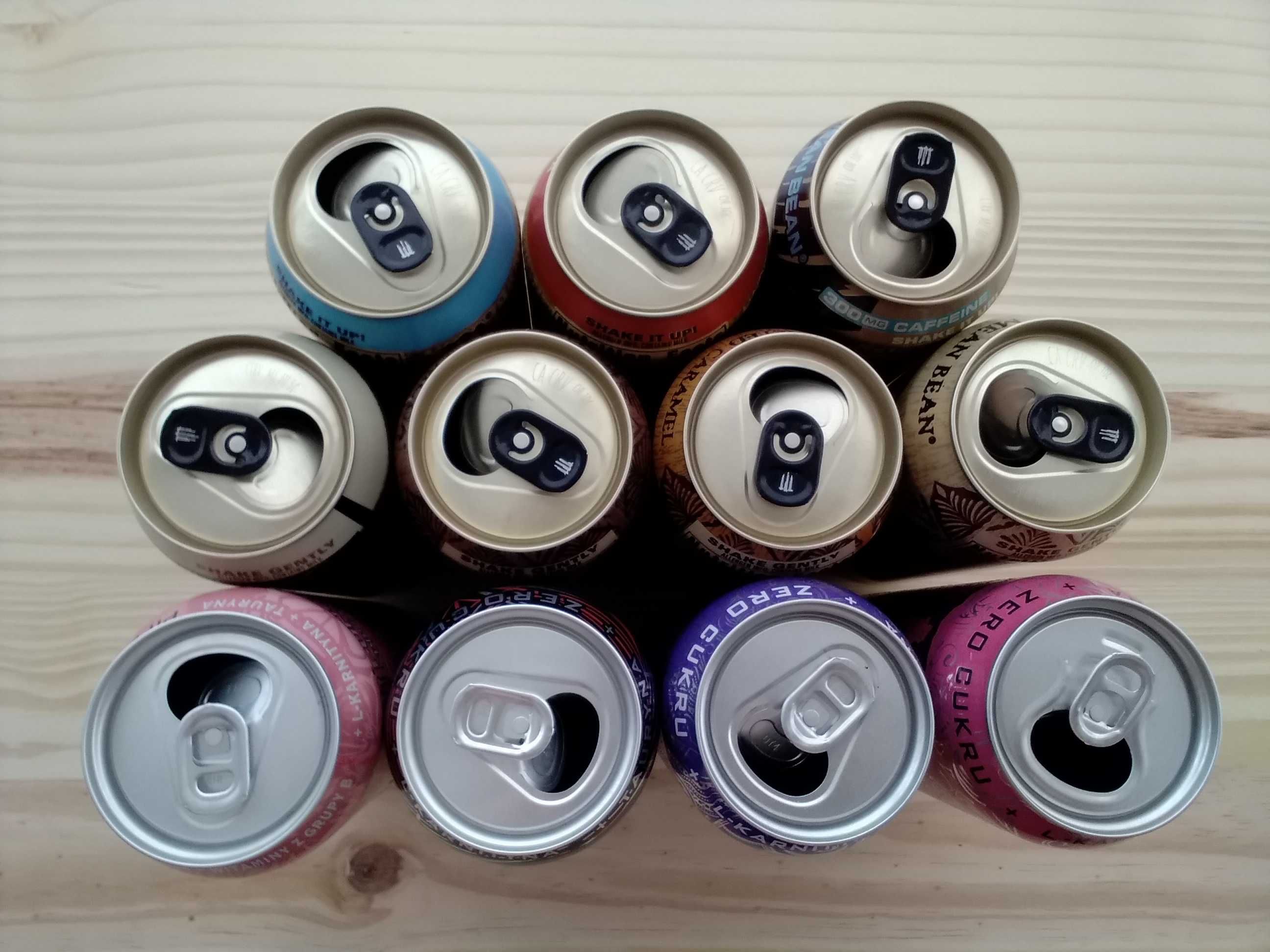Lote 11 Latas MONSTER: 7 dos EUA e 4 da UE - Todas por 10 Euros