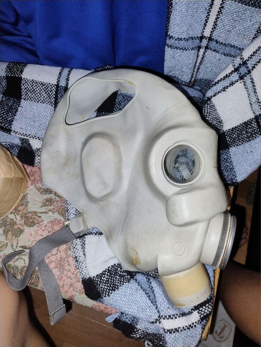 Продам противогаз нерехту