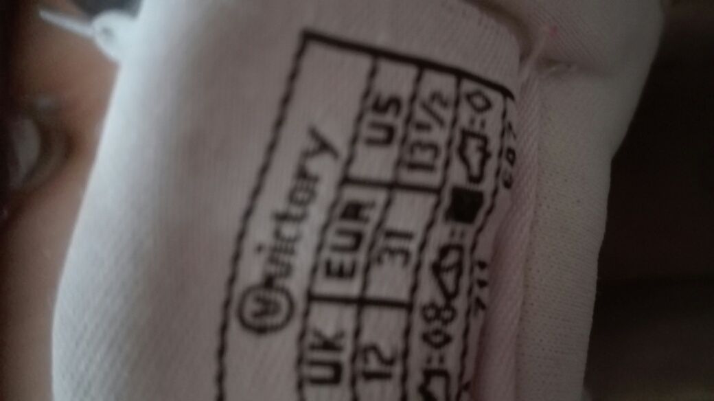 Buty sportowe dziewczęce 31