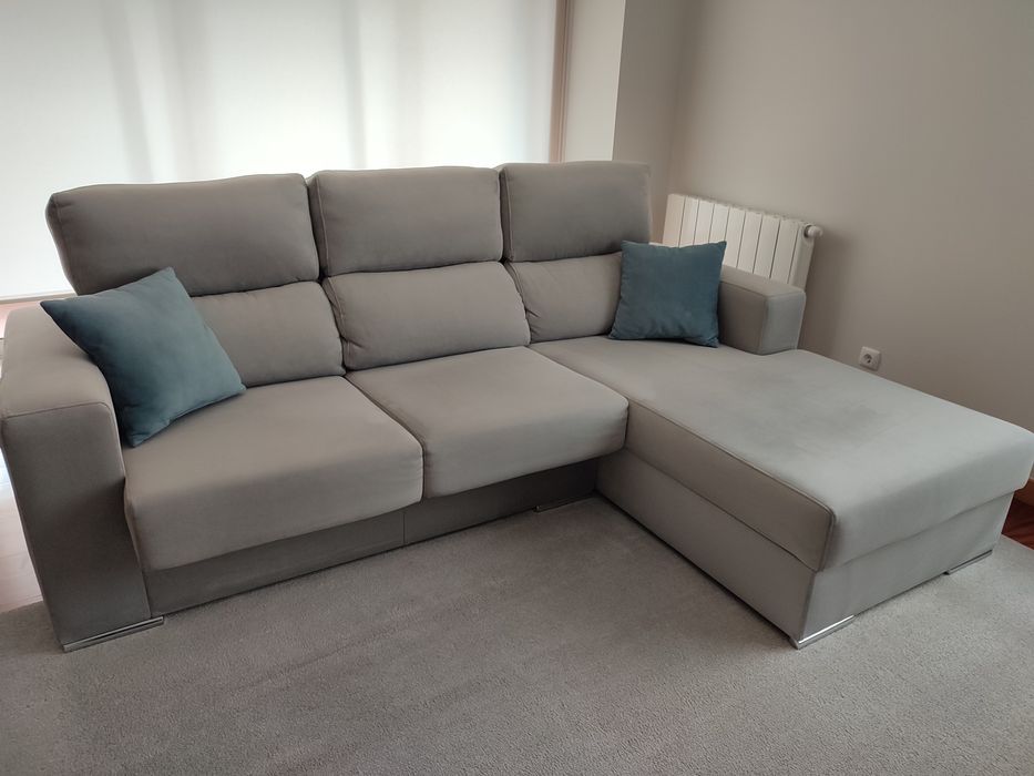 Sofá com chaise longue Cinzento