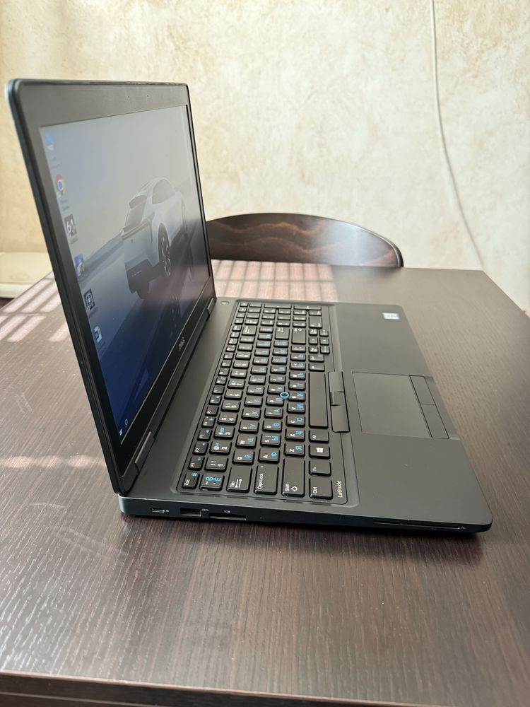 Dell latitude 5580 FHD/ i5-6440HQ/ 8GB DDR4/ 256GB SSD/Batt 22%