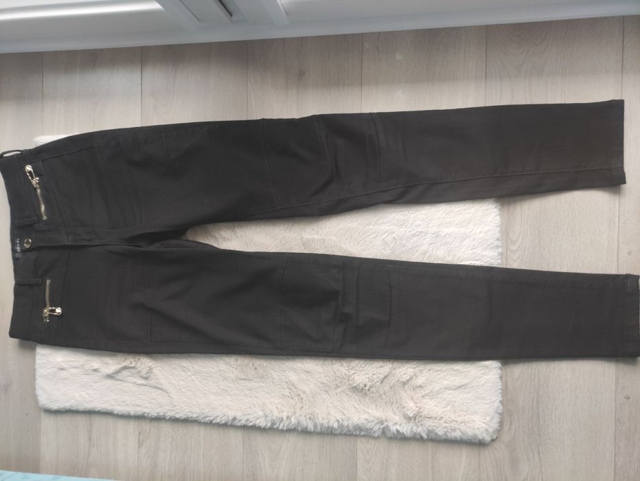 Spodnie Guess 27  rozmiar S Skinny jak nowe