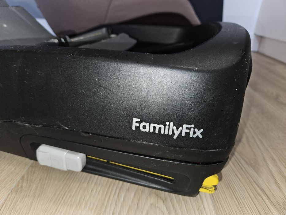 Fotelik Maxi Cosi Pearl z bazą FamilyFix 9-18kg