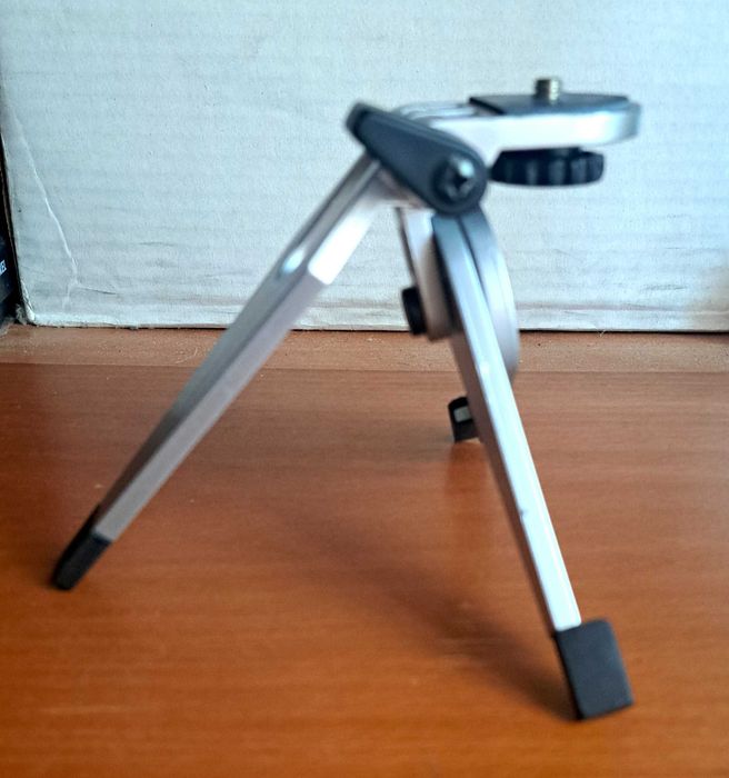 Mini Tripé nunca usado