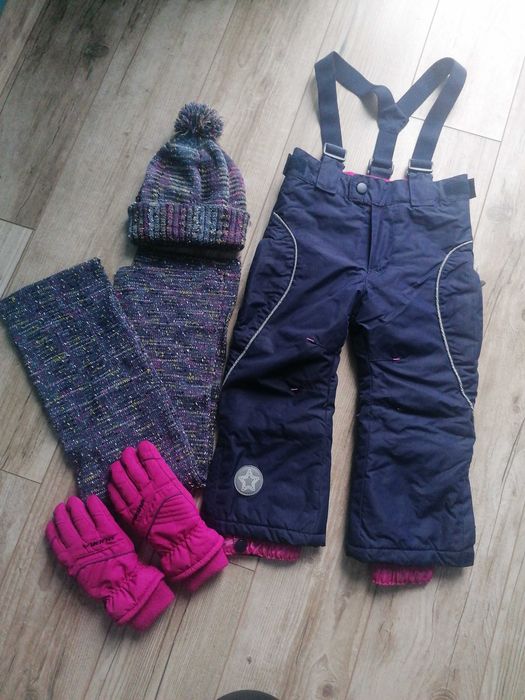 Narciarki rozm.92+rekawice+czapka i szal
