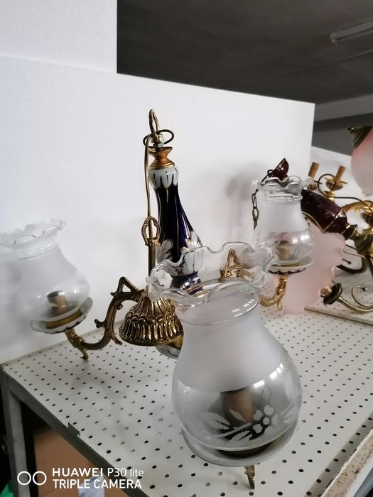 Candeeiro Tecto com  o centro em porcelana