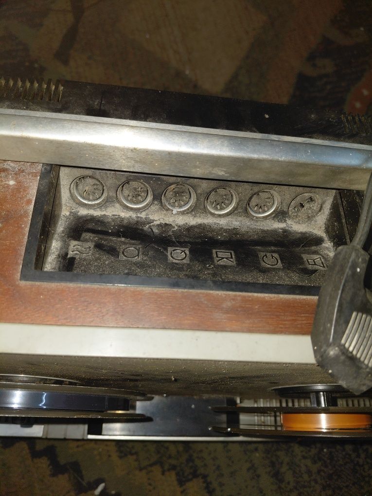 Magnetofon Szpulowy UNITRA ZK 240