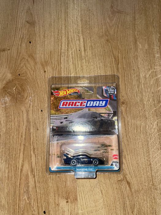 Hot Wheels Porsche 935 Chase protektor gratis