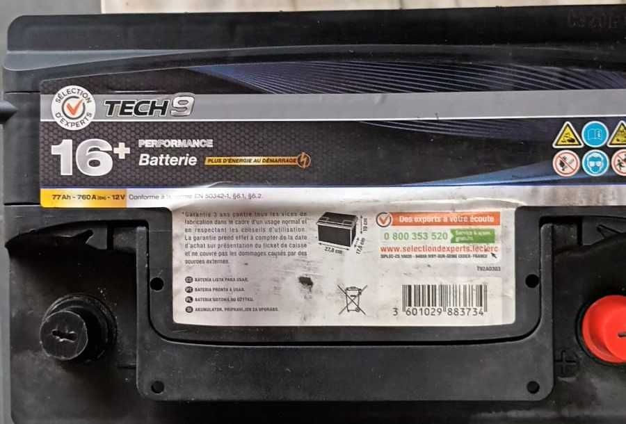 batteria auto tech 9 16+ 77ah 760a 12v  juntamente com o carregador