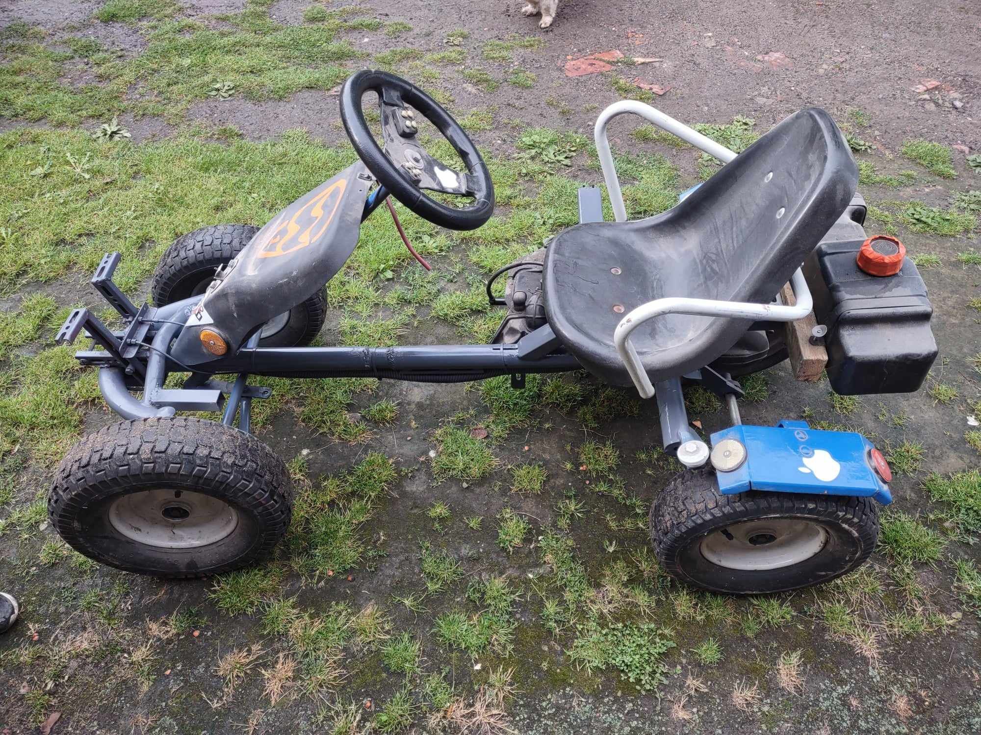 Sprzedam gokart z silnikiem