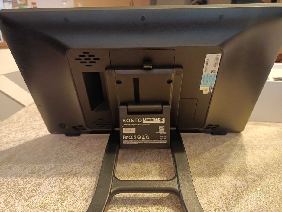 Profesjonalny tablet graficzny BOSTO 2w1 z windows Studio 16HDT