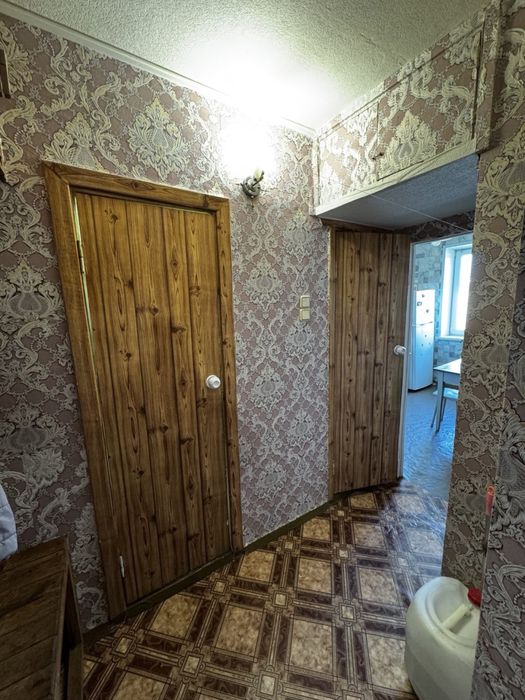 Продам 2-ком.кв Левый берег,1мкрн Варус