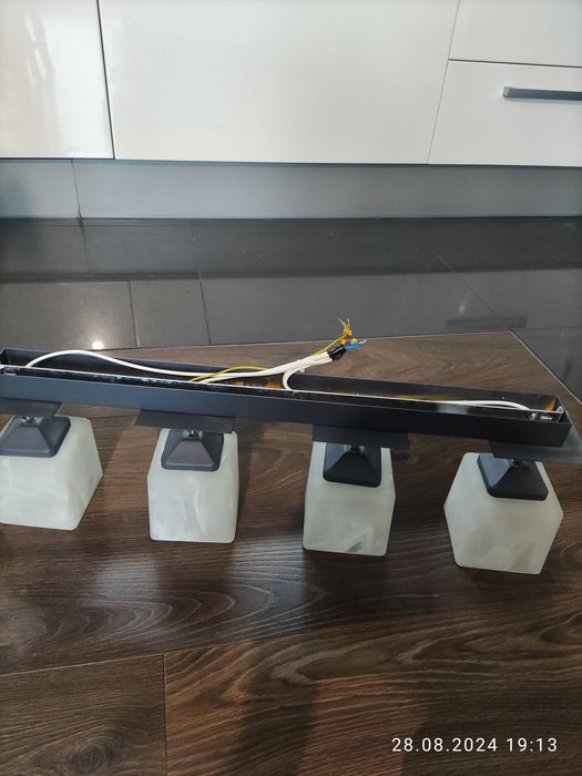 Plafon/ lampa sufitowa 4 źrodla światła