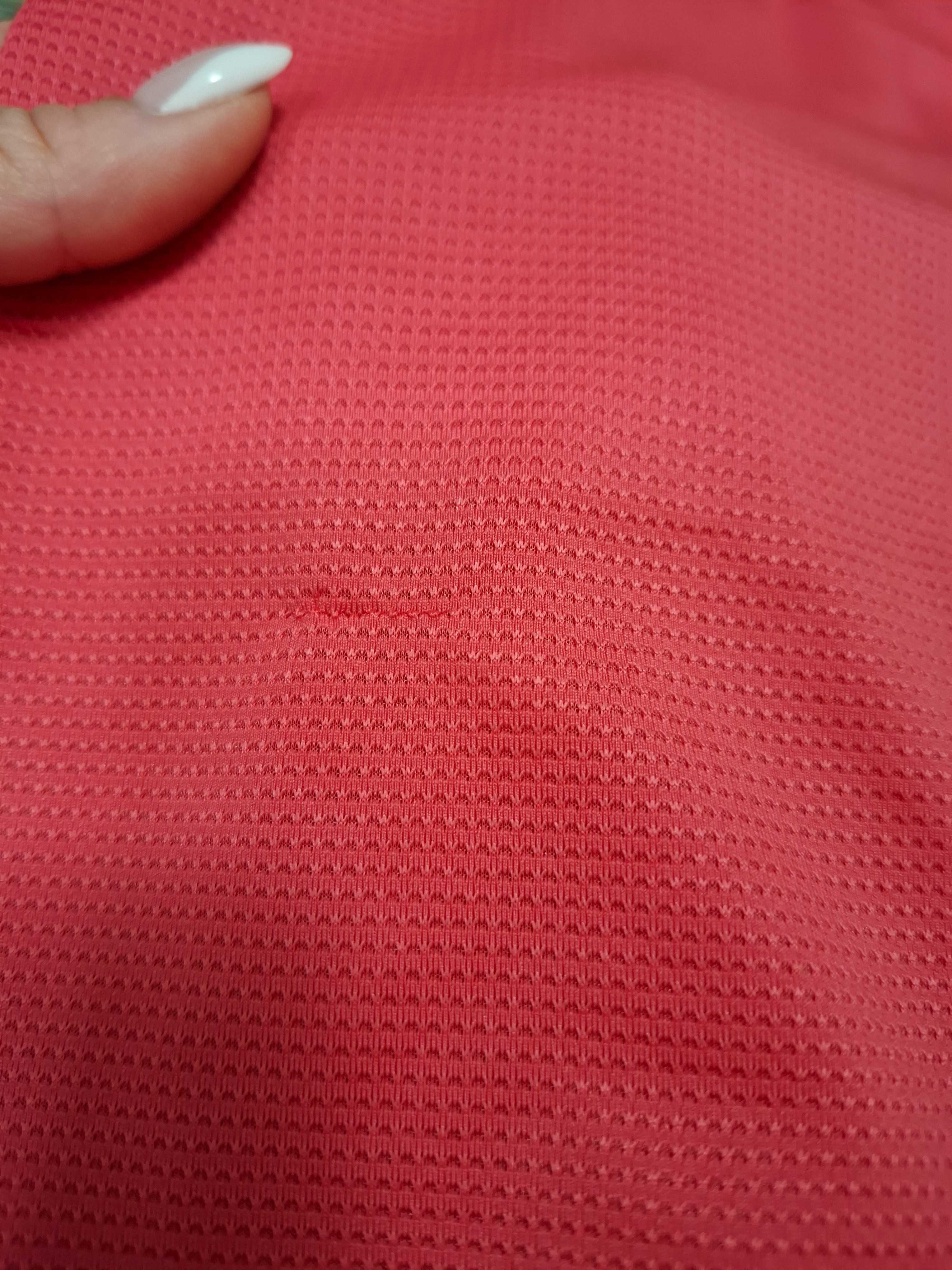 Koszulka damska bezrękawnik tank top Under Armour S malinowa