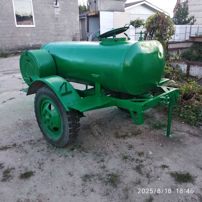 Продам бочку-причіп.