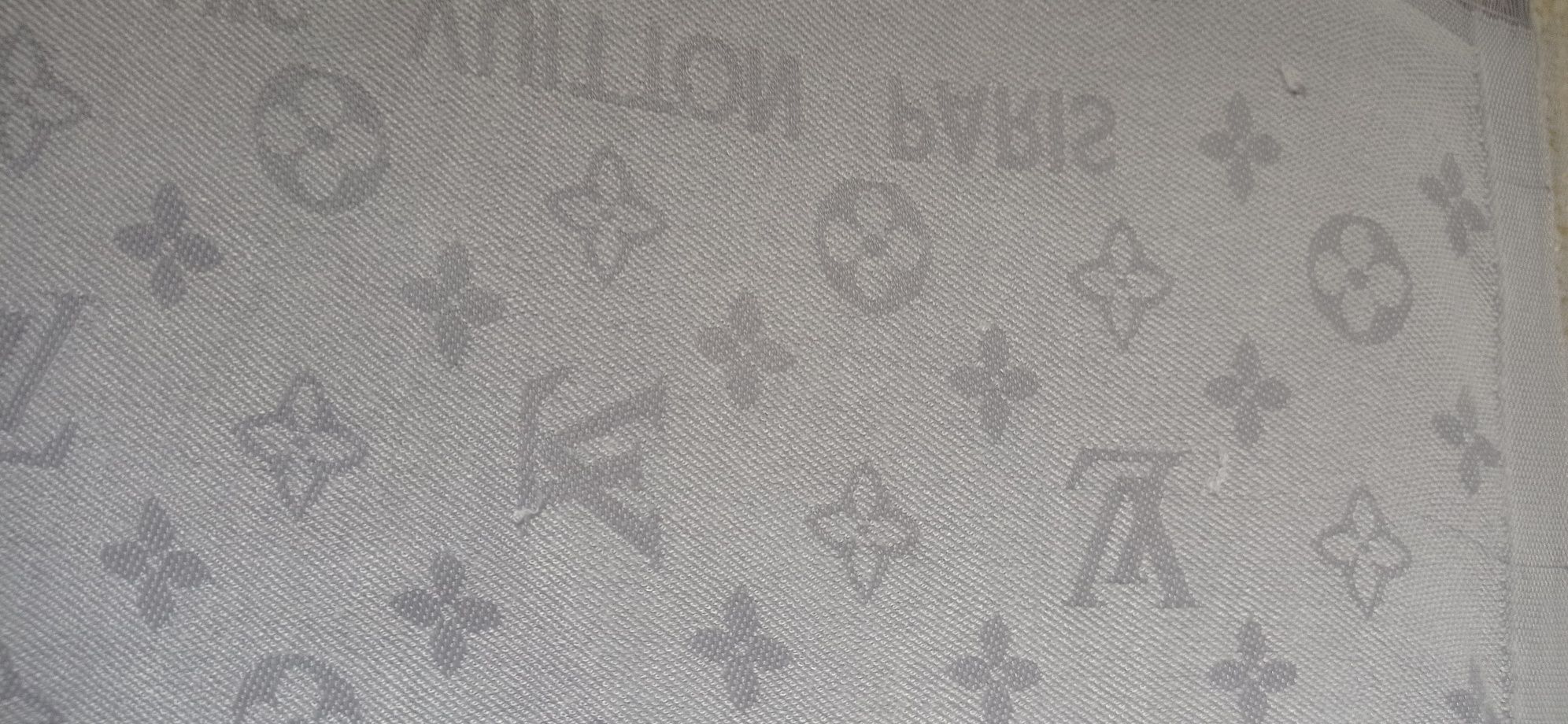 Шарф/палантин Louis Vuitton