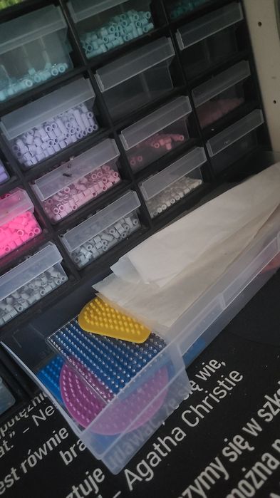 Koraliki pyssla z organizatorami