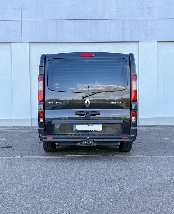 Renault Trafic L2H1 karawan pogrzebowy (do zabudowy)