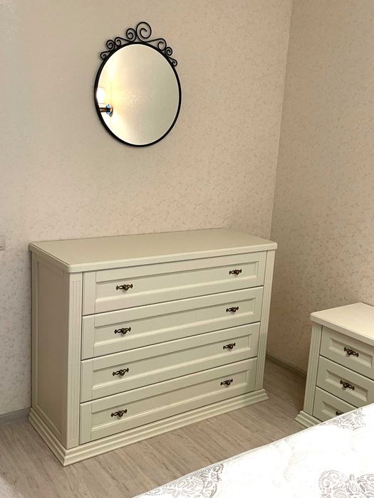 Білий комод з дерева та МДФ в Одесі, дерев'яний комод на 4 ящики