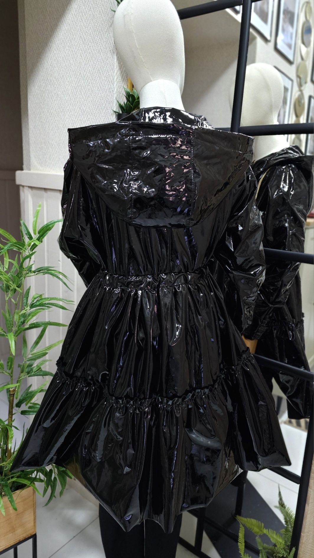 Niesamowity poszukiwany płaszcz falbanki Fashion Caroline sukienka lat