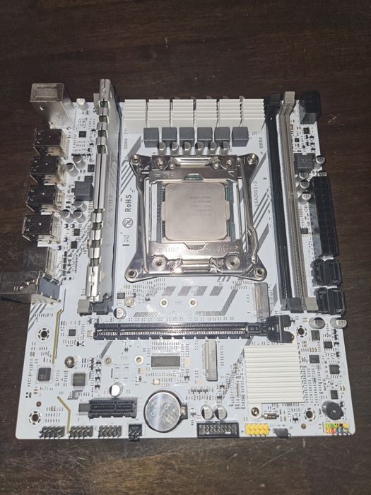 Плата X99 Zeon е5 2630 v4 + 16gb оперативы