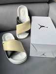 Nowe Luksusowe Nike Klapki Jordan Sophia Slide Rozmiar 39, 25 cm