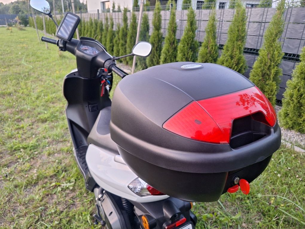 Skuter Peugeot Kisbee 50, 5T. 2018rok. Zadbany. 14tyś km