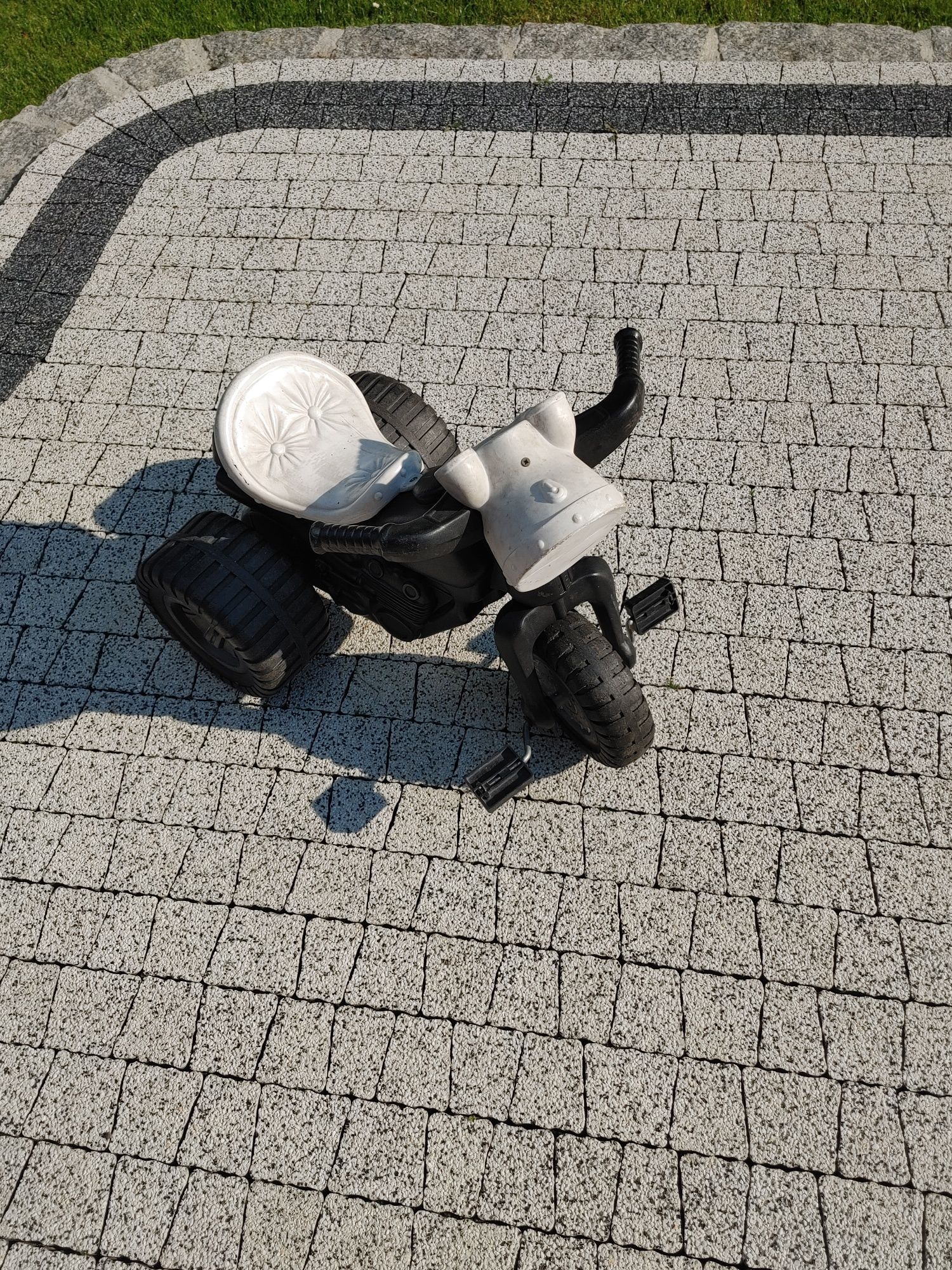 Rowerek dziecięcy motor czarno-biały