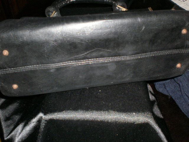 mala em pele anos 50 NOVA