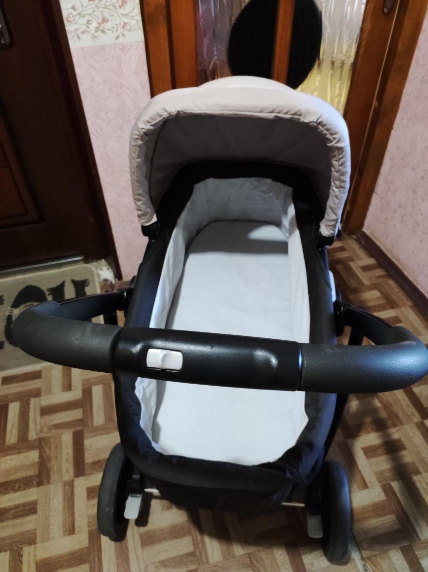 Коляска Graco Evo