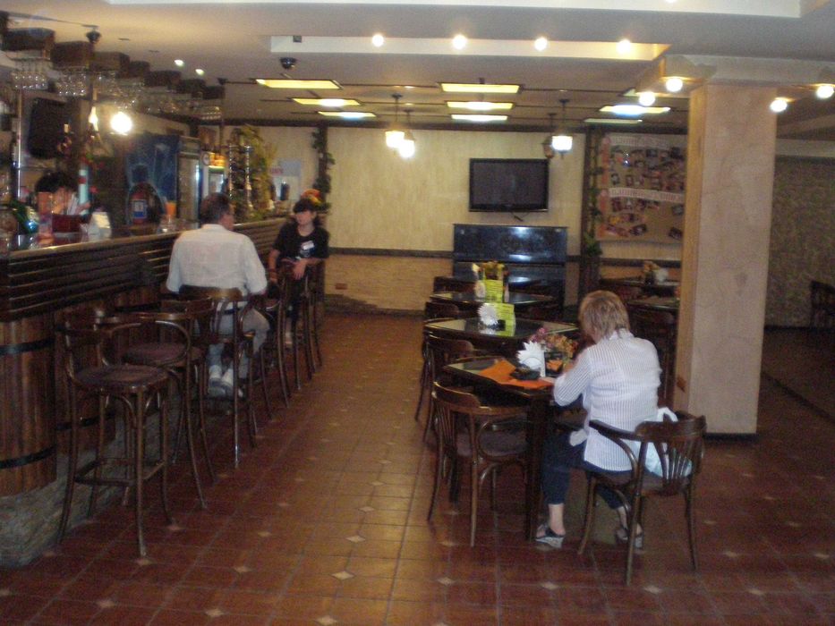 Пр.Мира 900 кв.м. отдельностоящее здание фасад цена 190 тыс.у.е.