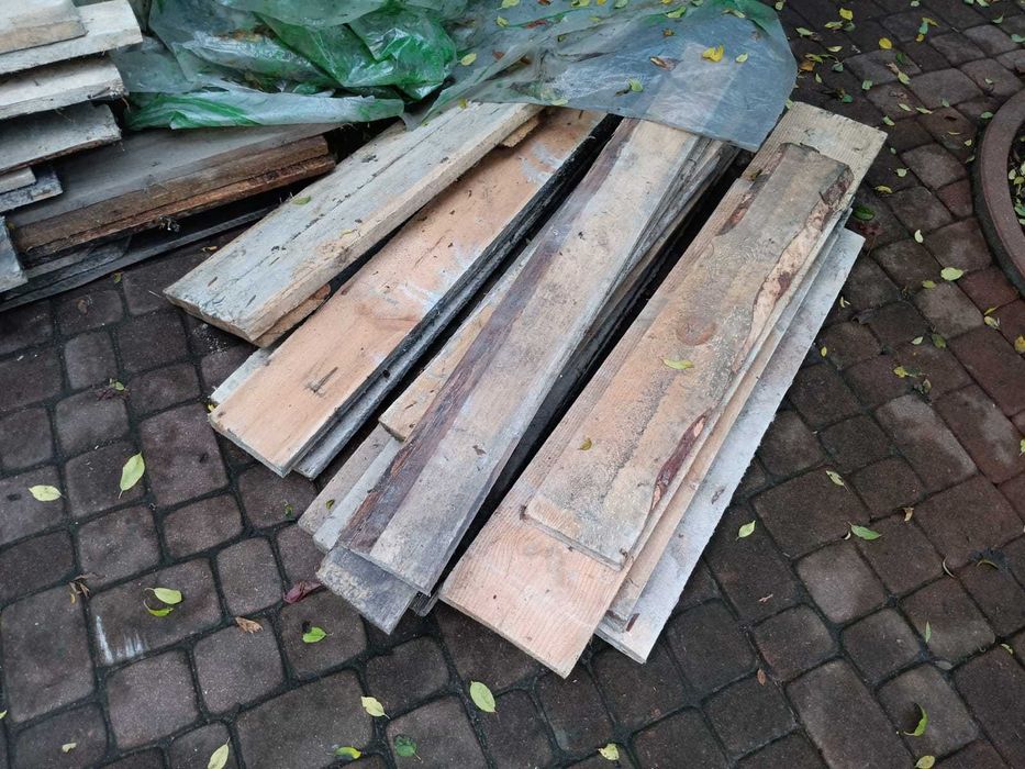 Oddam drewno deski stemple z rozbiórki