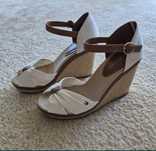 Espadryle na koturnie marki Tommy Hilfiger 39