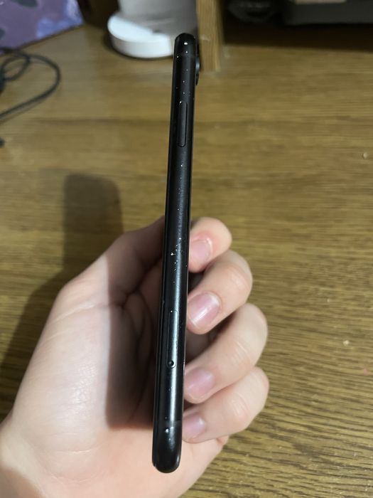 Iphone xr 64 gb в хорошому стані