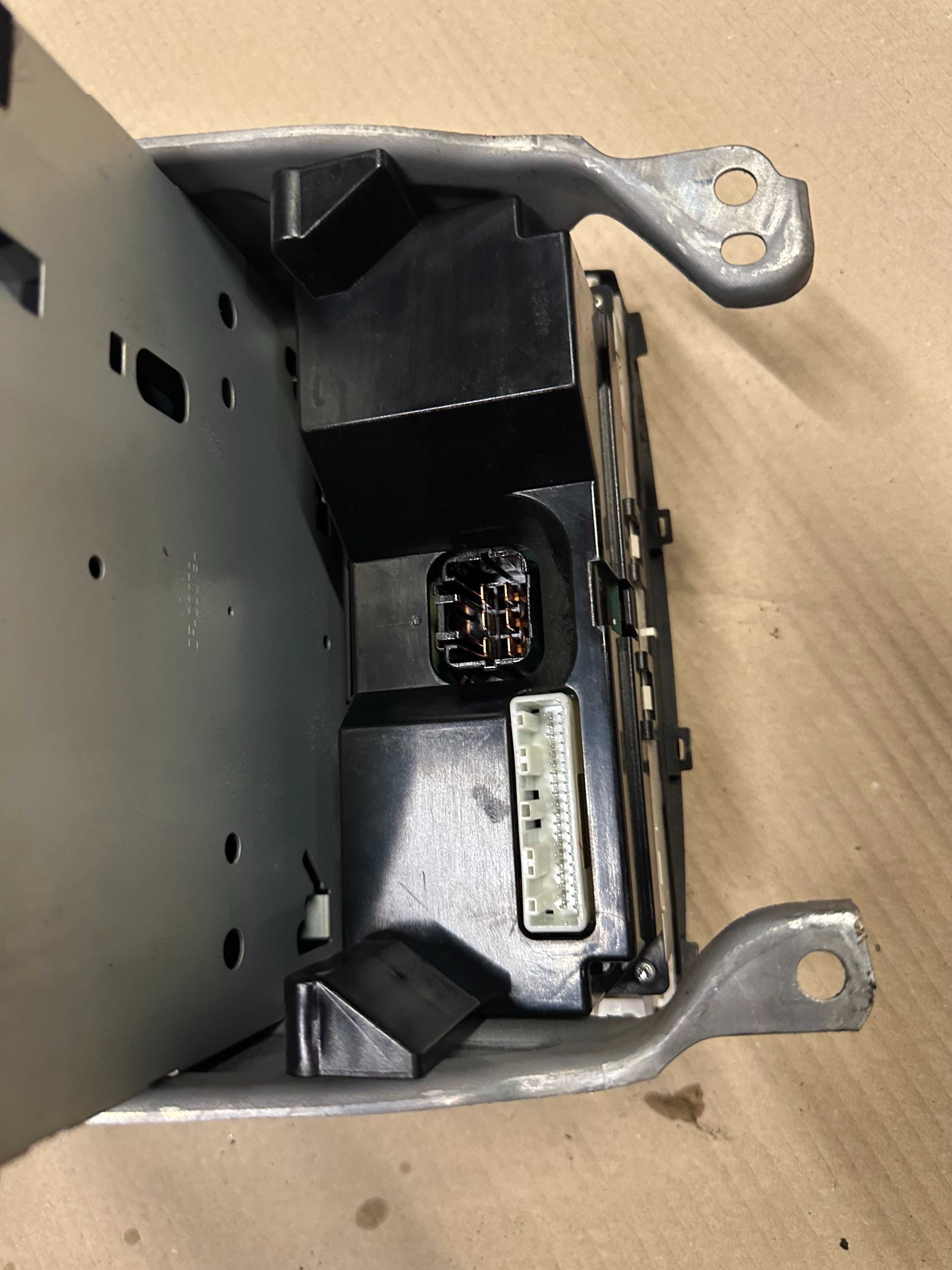 Toyota Avensis T25 03-09 Radio Fabryczne EU