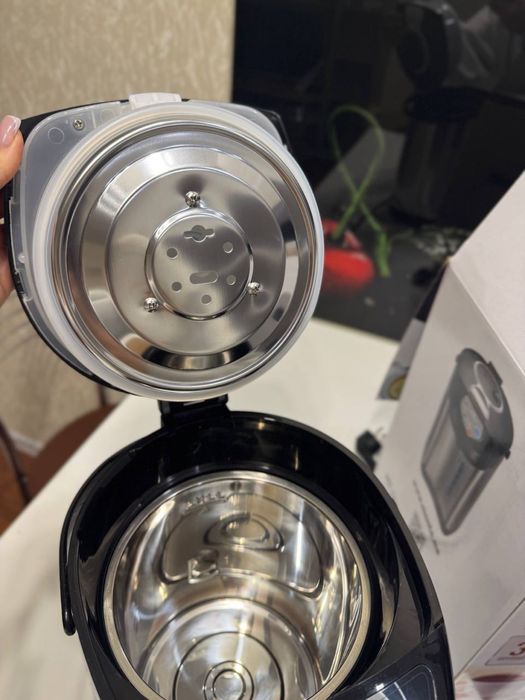 Термопот новый  900w  3,8 л