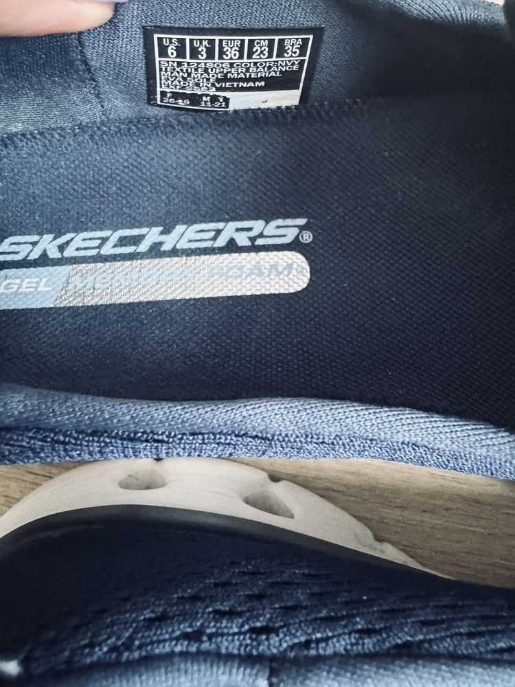 Skechers мокасины кроссовки женские фирменные  слипоны