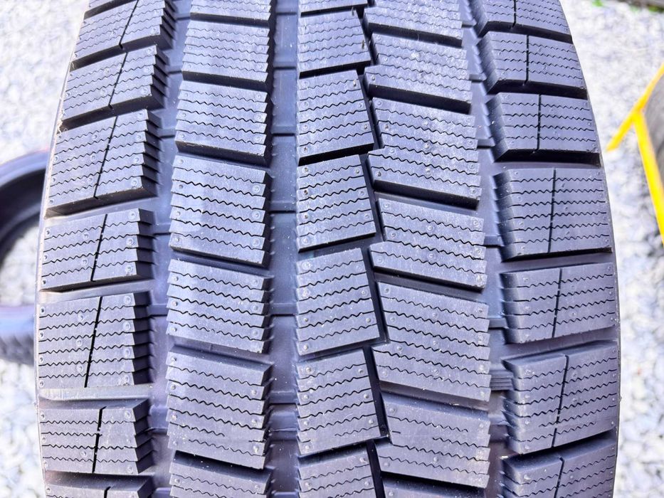 в Івано-Франківську 245/45 R18 Sunny NW312 100S Нові зимові шини