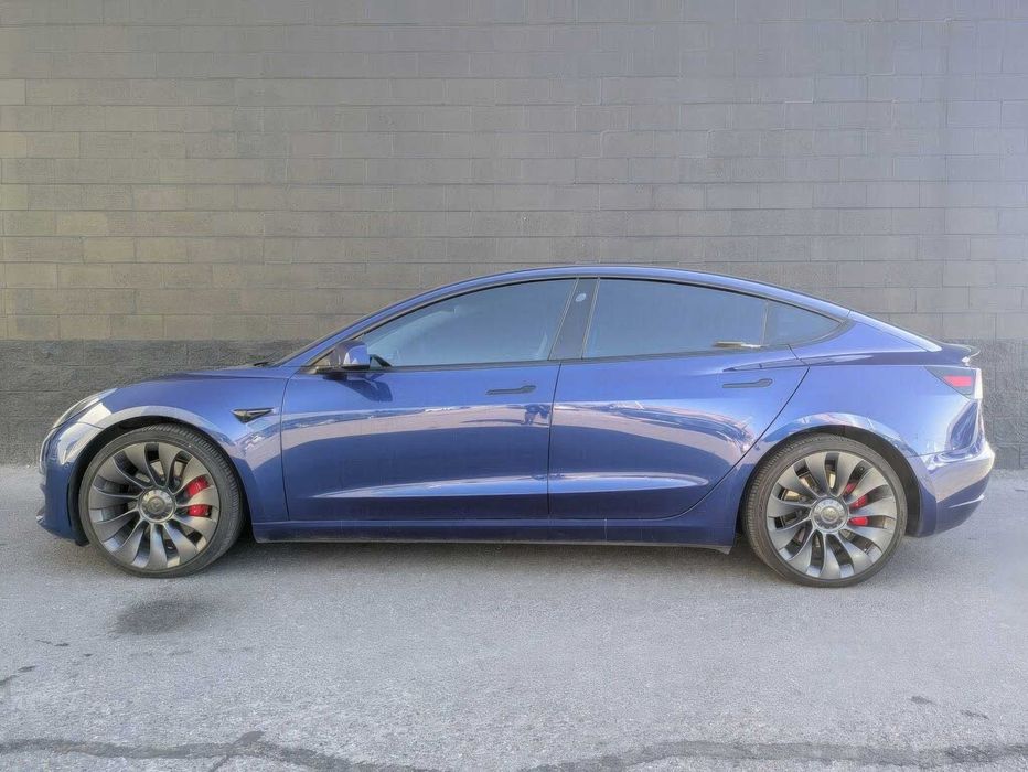 Tesla Model 3 Performance      2021