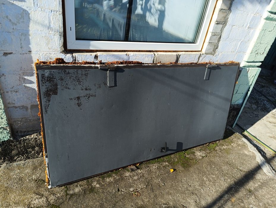 Двері вхідні металеві