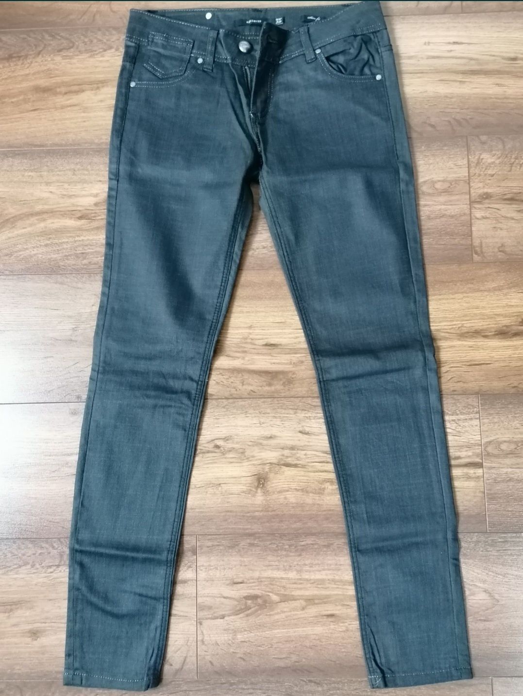 Nowe bez metki jeansy Reserved rozmiar W27L32