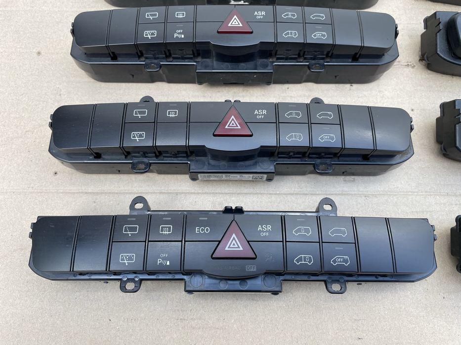 Блок кнопок консоли на VITO-VIANO W639