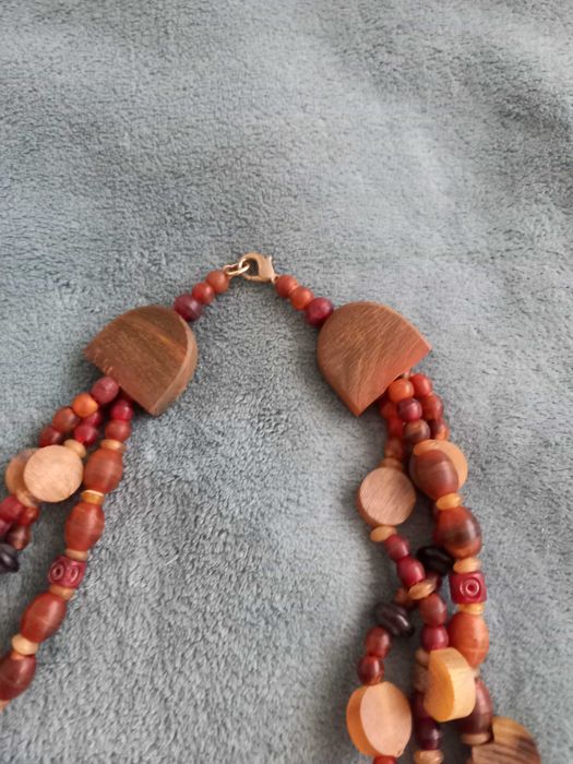 Colar de três voltas