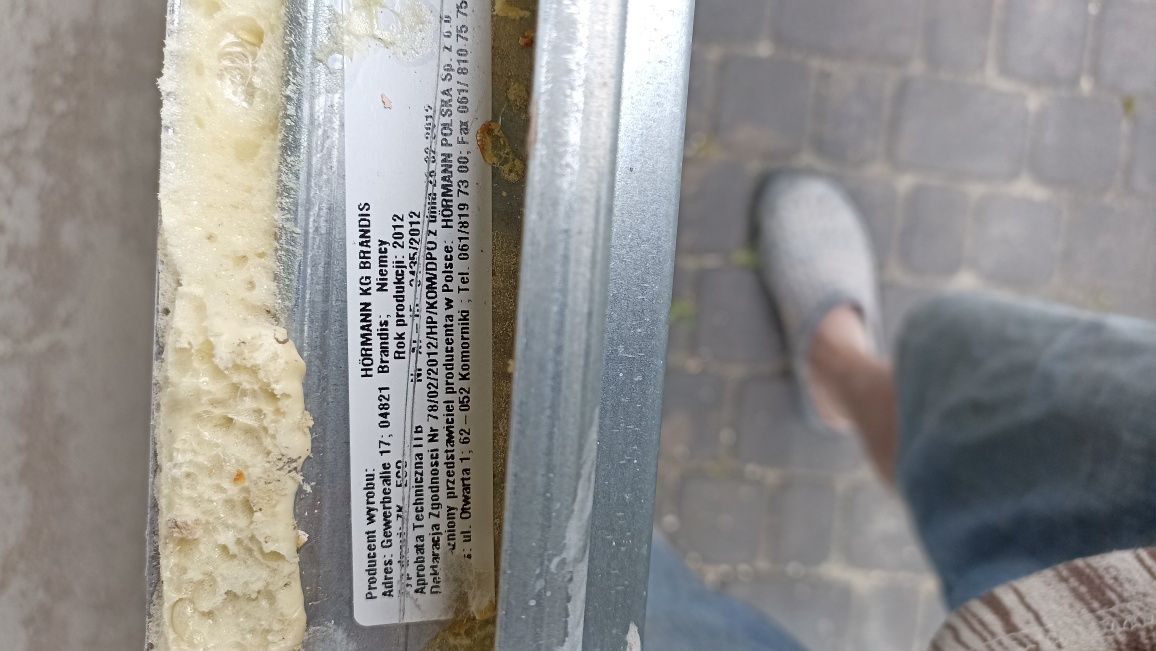 Drzwi techniczne ocynkowane 80 prawe lub lewe.