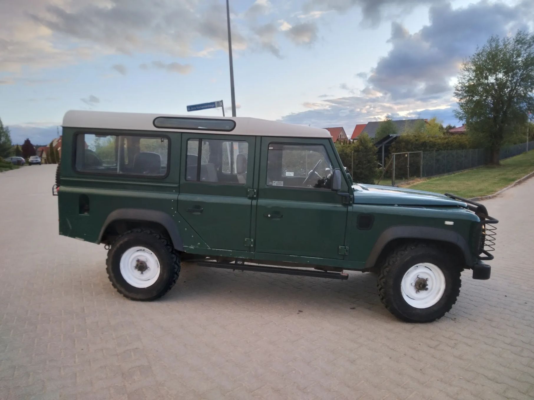 Land Rover Defender PL.Salon, 2004 Rok, 4x4, 9-Osobowy, 2.5 TDI, Fak.Vat 23%