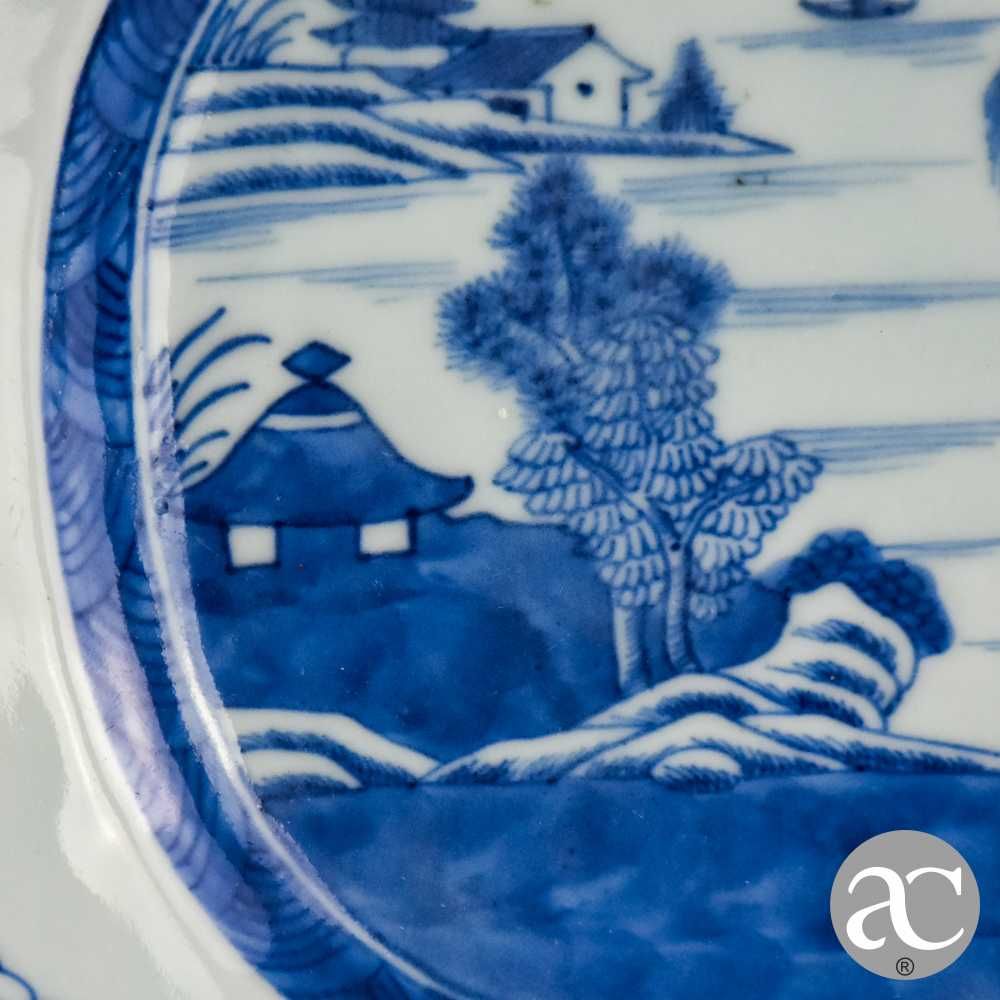 Travessa porcelana China, decoração Cantão período Qianlong séc. XVIII