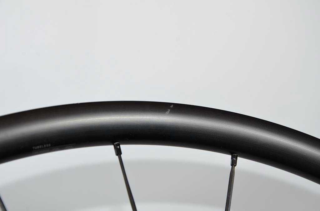 Koło rowerowe DT Swiss E 1800 Spline 622 x20 gravel szosa  9 10 11 s