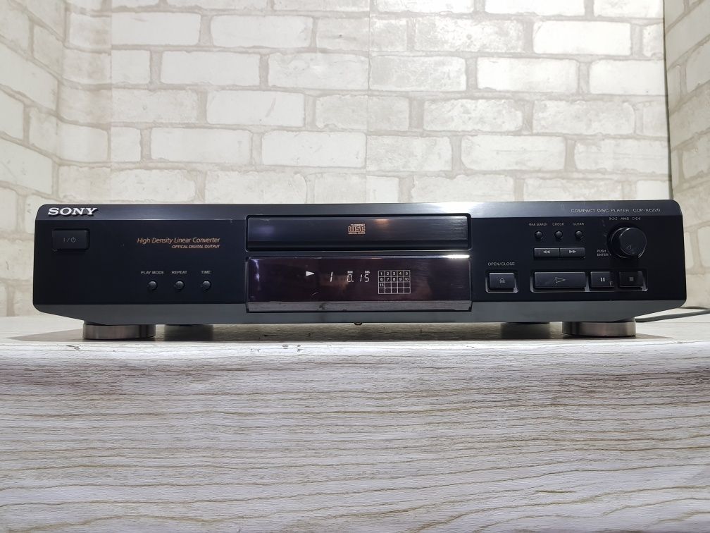 Програвач CD дисків SONY CDP-XE 220, б/у з Німеччини