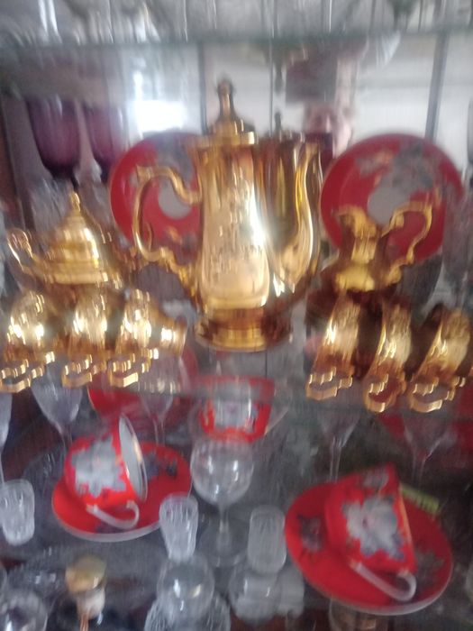 Продам чашки с пледцем и сервис