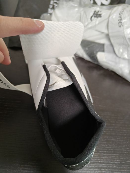 Ténis de taekwondo, kickboxing, muay thai 42